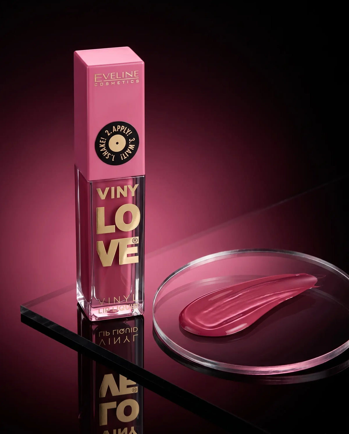 Eveline Vinyl Lip Liquid tono 03 Bestie: frasco y textura del color con acabado vinilo